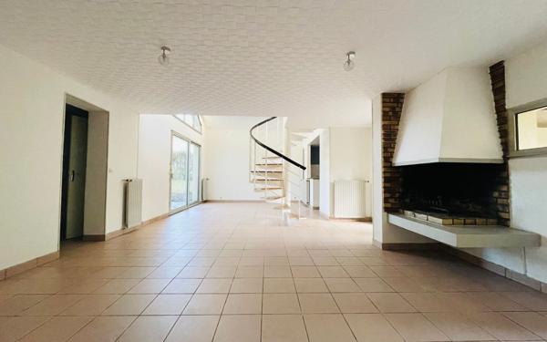 Maison à vendre    5 pièces • 136 m2 Meaux