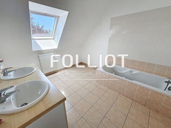 A louer : Maison 5 Pièces à Lécousse - Réf.2225CV