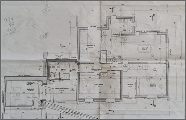 Maison à Nueil-les-Aubiers, 79250 - 9 pièces 153m²