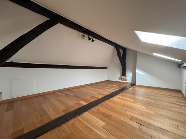 T4 rénové - Hyper-centre d'Orléans - Immeuble bourgeois