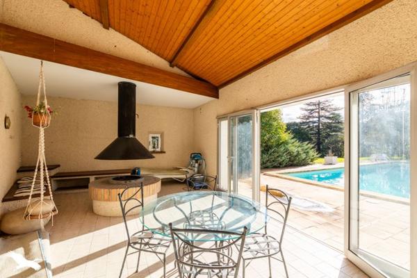 Maison à vendre |  Foulayronnes |  8 pièces | 296 m²