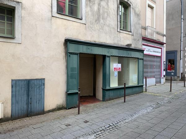 Local commercial Segre En Anjou Bleu 35.03 m2
