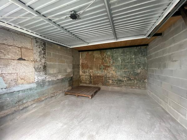 GARAGE 15m2 - SAINTES RIVE DROITE