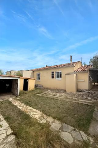 Maison 3 pièces, sur terrain arboré, garage, dépendance