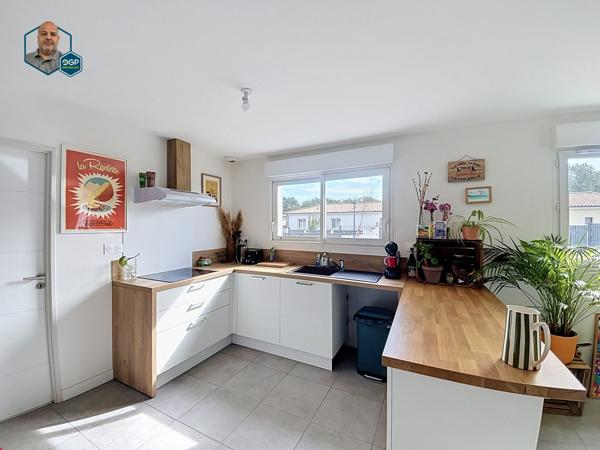 Maison de 96 m2 avec terrasse, jardin et garage à louer à Montbartier