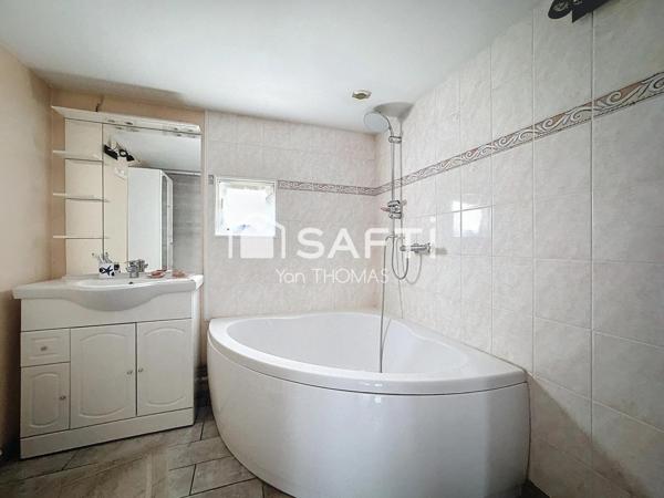 Maison traditionnelle et Terrain à Bâtir