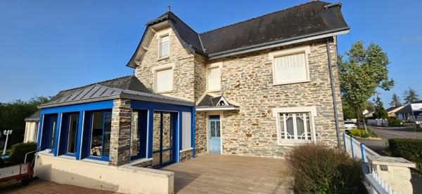 Maison 9 pièces - 210 m²