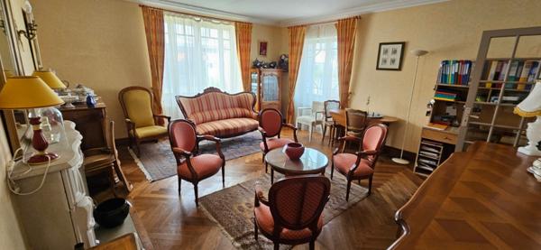 Maison 9 pièces - 210 m²