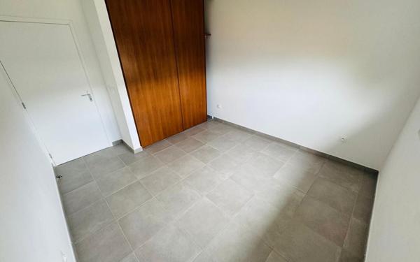 Appartement à louer    3 pièces •  Remire-Montjoly