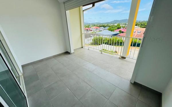 Appartement à louer    3 pièces •  Remire-Montjoly