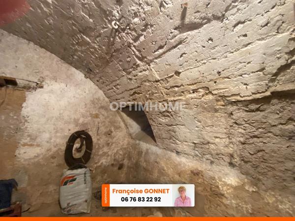 Maison de caractère - 5 pièces - 145 m² - 138 000 € - CHATEAUMEILLANT