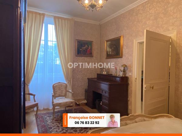 Maison de caractère - 5 pièces - 145 m² - 138 000 € - CHATEAUMEILLANT