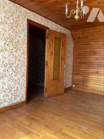 A VENDRE : Sur les hauteurs d'un village situé à environ 15km à l'est de GOURDON (Lot - 46), ma...