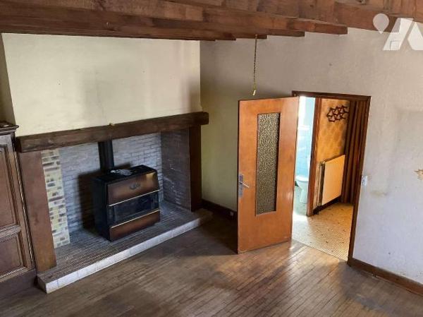 A VENDRE : Sur les hauteurs d'un village situé à environ 15km à l'est de GOURDON (Lot - 46), ma...