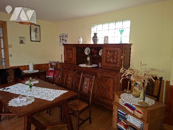 Maison de plain-pied et annexe à RUELLE SUR TOUVRE