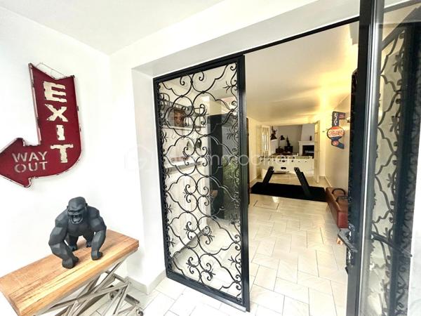 Demeure de 251,13 m²