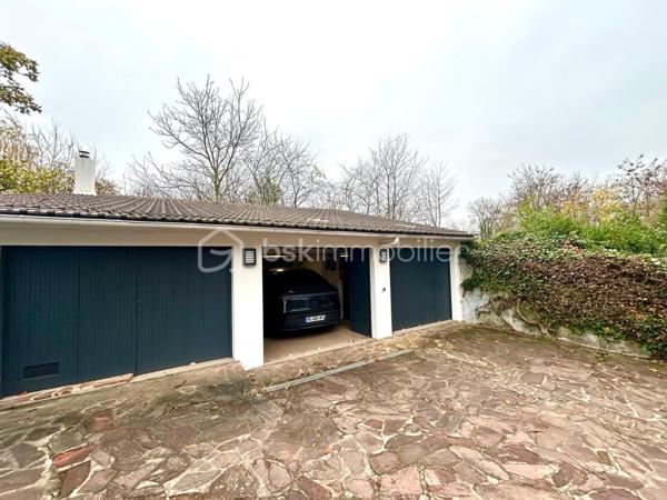 Demeure de 251,13 m²