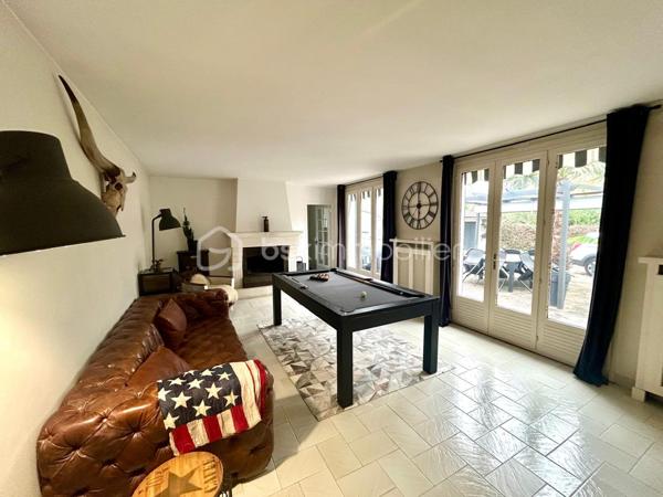 Demeure de 251,13 m²