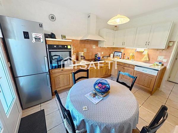 Maison avec jardin et garage