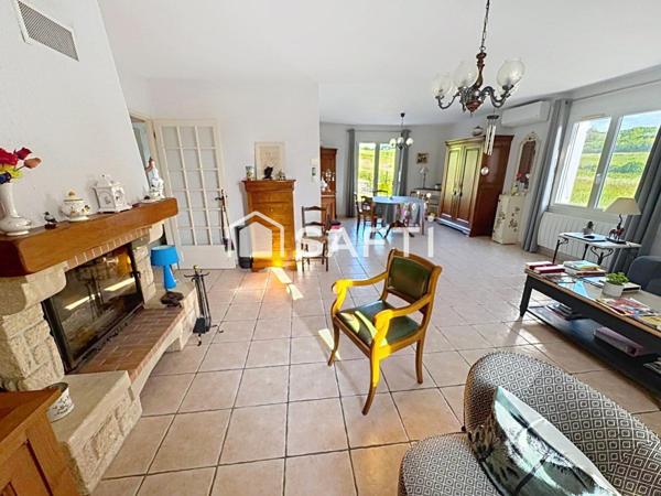 Maison avec jardin et garage