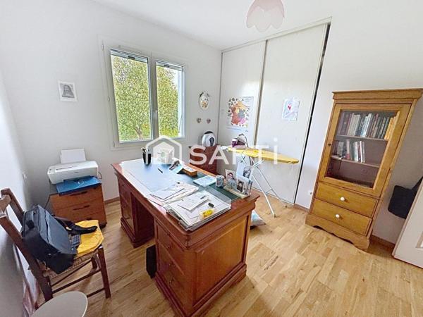 Maison avec jardin et garage