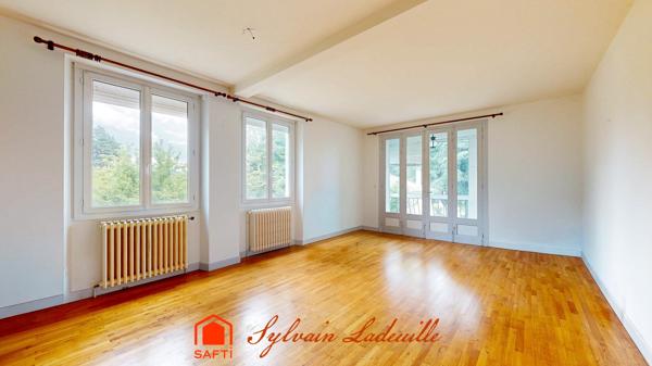 Maison 180 M2 habitables sur 2089 M2 de terrain