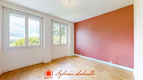 Maison 180 M2 habitables sur 2089 M2 de terrain