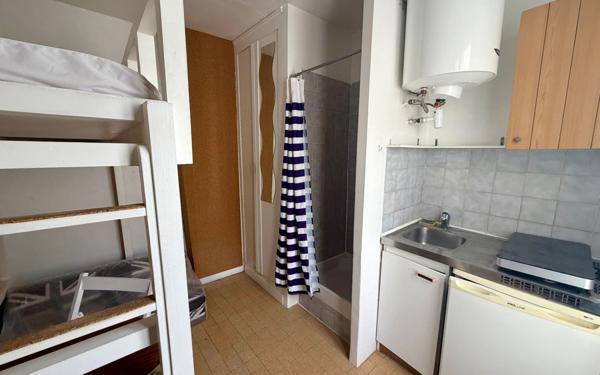 Appartement à vendre    1 pièce • 8,30 m2 Paris 11