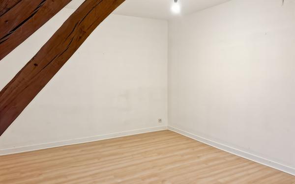 Maison à louer    4 pièces •  Chaumont-sur-Tharonne