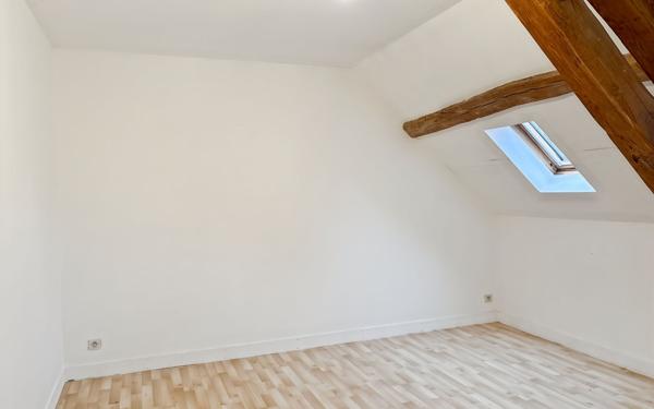 Maison à louer    4 pièces •  Chaumont-sur-Tharonne