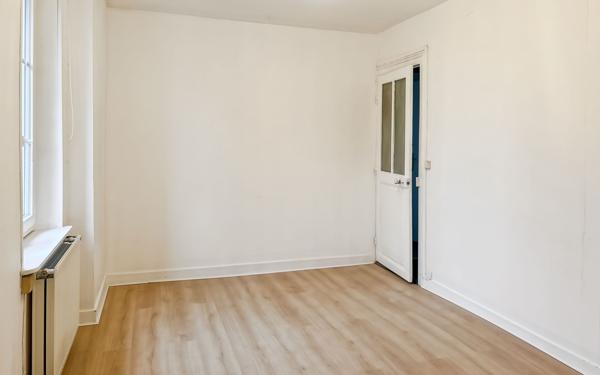 Maison à louer    4 pièces •  Chaumont-sur-Tharonne