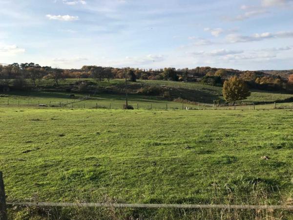 Terrain constructible - Saint-cyprien Terrain constructible sur les hauteurs d un village tous commerces