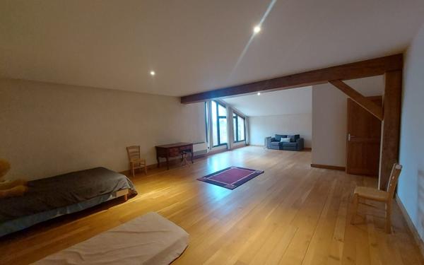 Maison à vendre    6 pièces •  Vienne