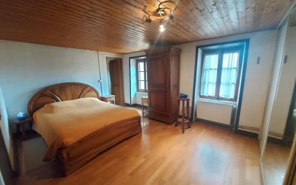 Maison à vendre    6 pièces •  Vienne