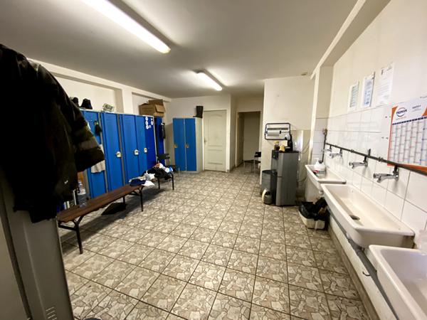 A LOUER local d'activité 1.000 m2 - NORD de NANTES