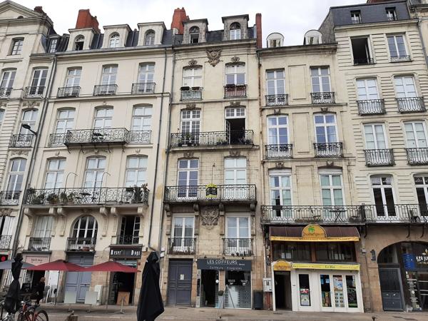 A LOUER BUREAU REFAIT A NEUF DE 8 m² environ EN COEUR DE VILLE DE NANTES
