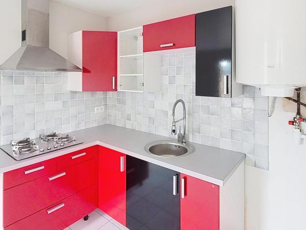 Maison d'environ 40 m² avec garage