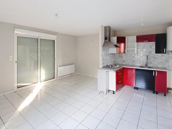 Maison d'environ 40 m² avec garage