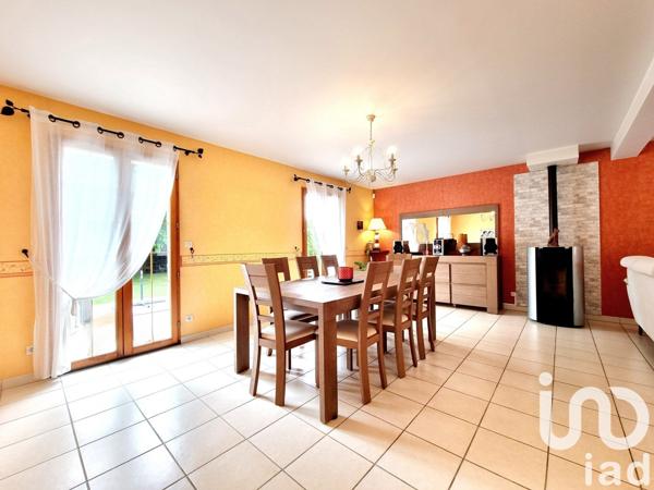 Maison 5 pièces de 161 m² à Janville (28310)