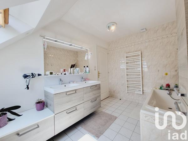 Maison 5 pièces de 161 m² à Janville (28310)