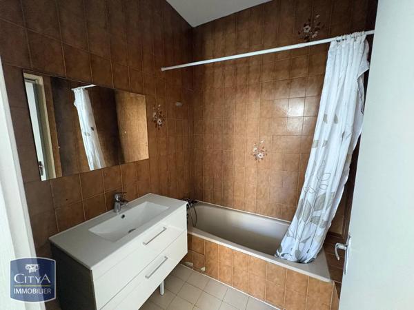 Appartement à louer 1 pièce 30.03m² Angoulême (16000)
