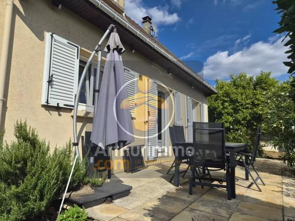 Vente                                                      Maison
                        
                     6 pièces                      135 m2                     à Ormesson-sur-Marne