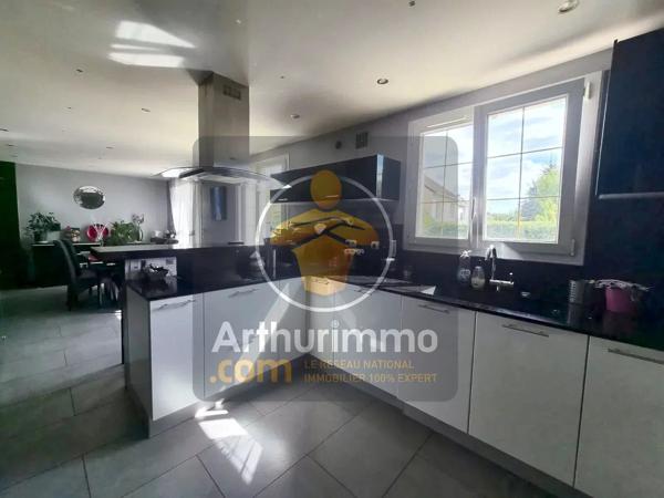 Vente                                                      Maison
                        
                     6 pièces                      135 m2                     à Ormesson-sur-Marne