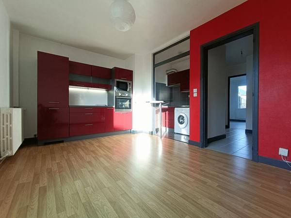 Appartement Tours avec balcon et terrasse