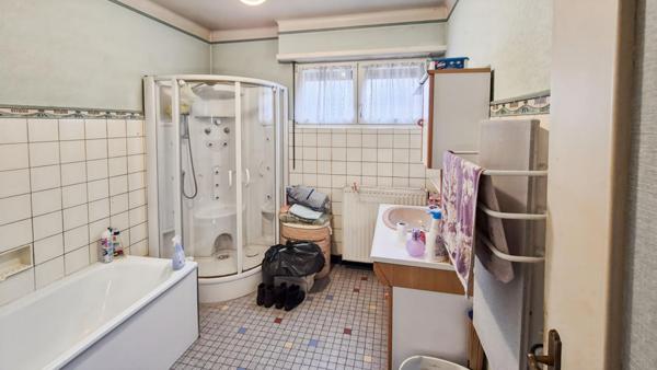 Grande maison à rénover - 170 m² - Terrain de 670 m²