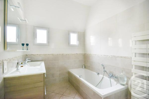 Appartement F4 à vendre  4 pièces - 92,64 m 2   CORMEILLES EN PARISIS  - 95