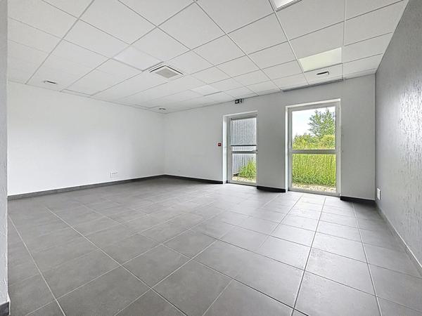 EXCLUSIVITE - A LOUER - LOCAL D'ACTIVITES - MAYENNE , Mayenne EXCLUSIVITE - A LOUER - LOCAL D'ACTIVITES - MAYENNE , Mayenne