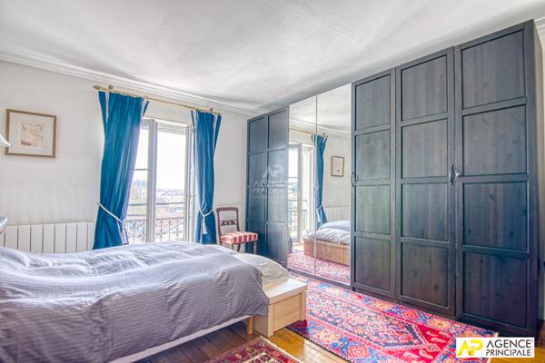 Versailles Notre-Dame Boulevard de la Reine Appartement duplex 4 pièces 84 m² situé au 2ème et dernier étage €649 000 ** - Référence 27540