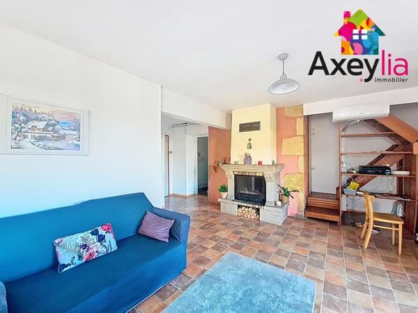 Charlieu (42190) A VENDRE - AUX PORTES DE CHARLIEU - MAISON 8 PIÈCES AVEC BEAU TERRAIN