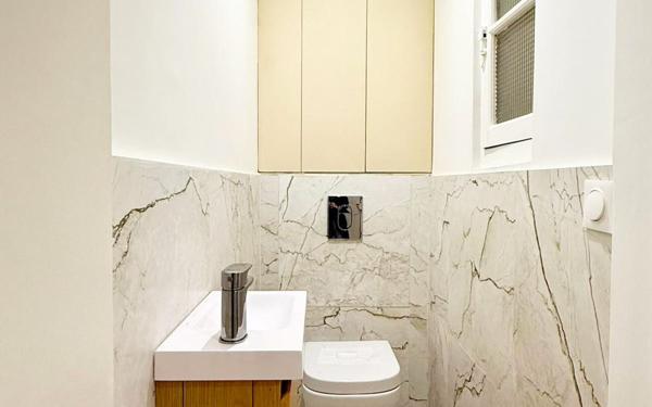 Appartement à vendre    3 pièces • 61 m2 Paris 1